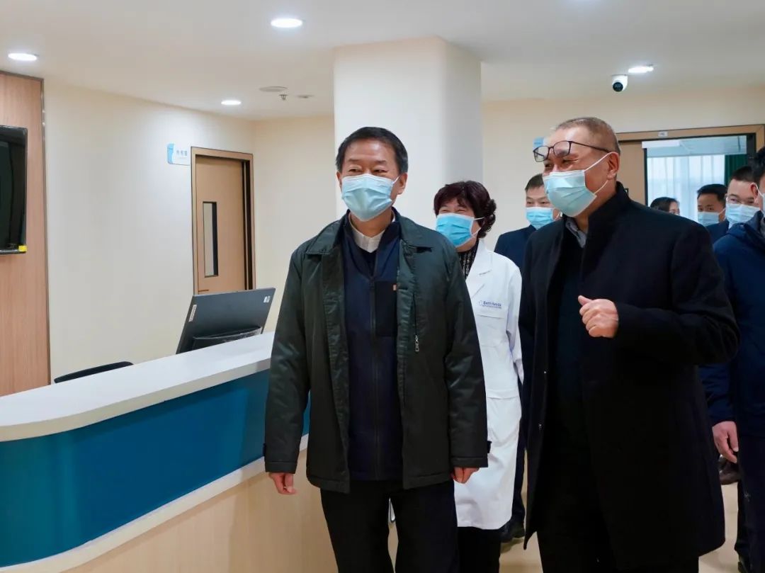 四川省尊龙凯时集团党委书记、董事长任丁率队赴锦弘集团调研