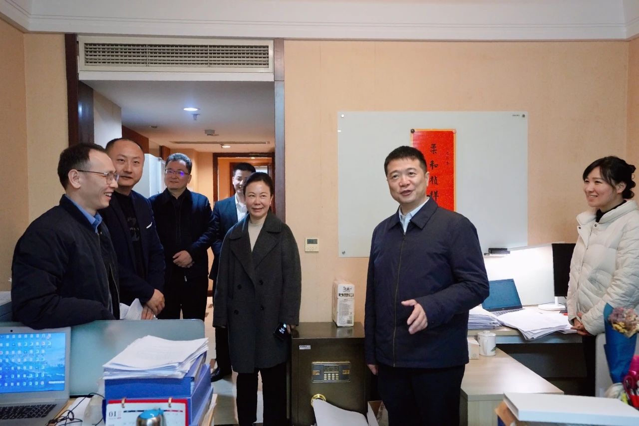 温暖启航，共赴新篇！—— 省尊龙凯时集团领导走访慰问干部职工